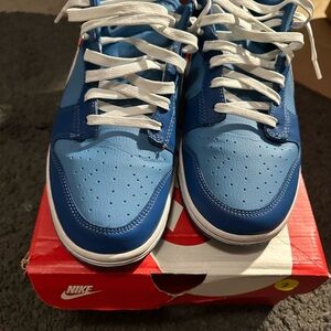 ✅Nike Dunk Low Dark Marina Blue Size 11 GREAT CONDITION !! ✅✅